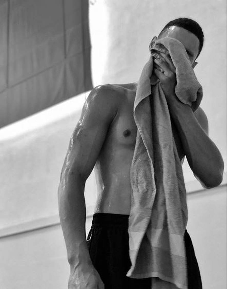 Kendall Jenner je zaplivala u gaćicama: Ima lijepe bradavice