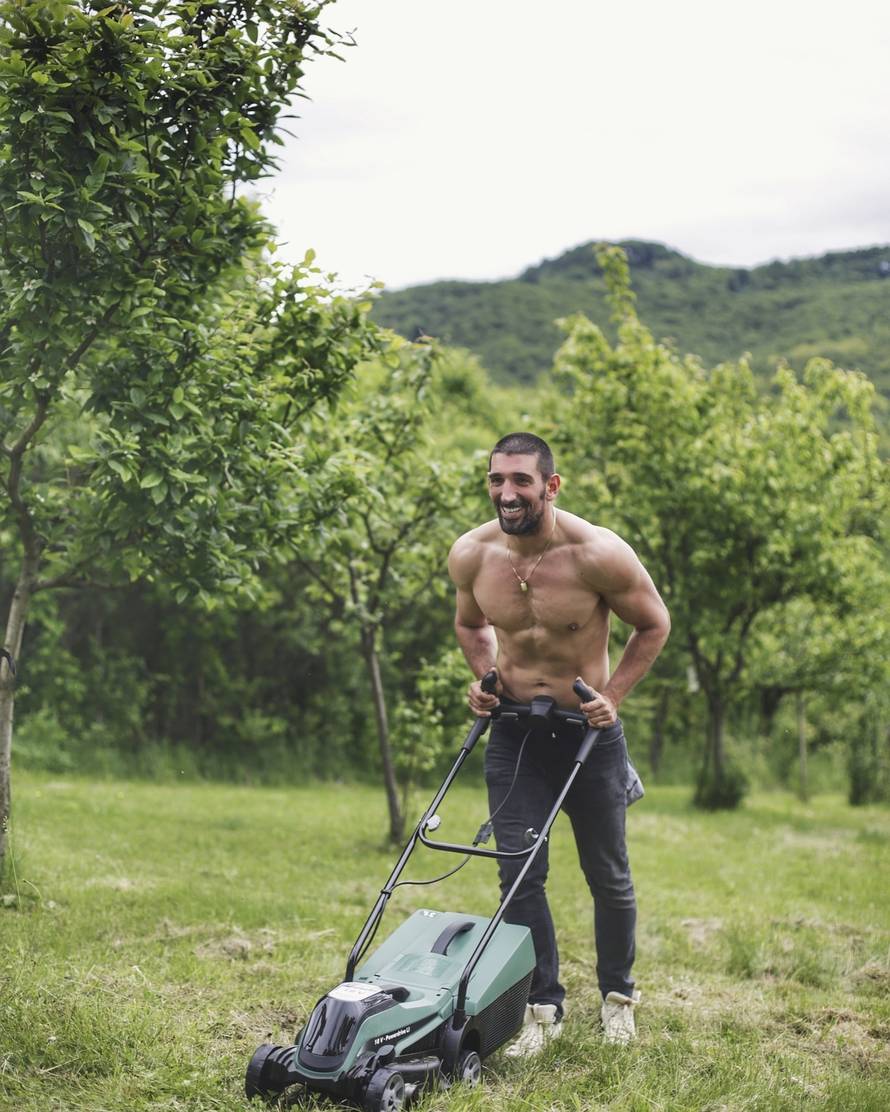 Slavni Hrvati koji su pobjegli na selo: Slavko Sobin sadi povrće, a Dušan Bućan se bavi konjima