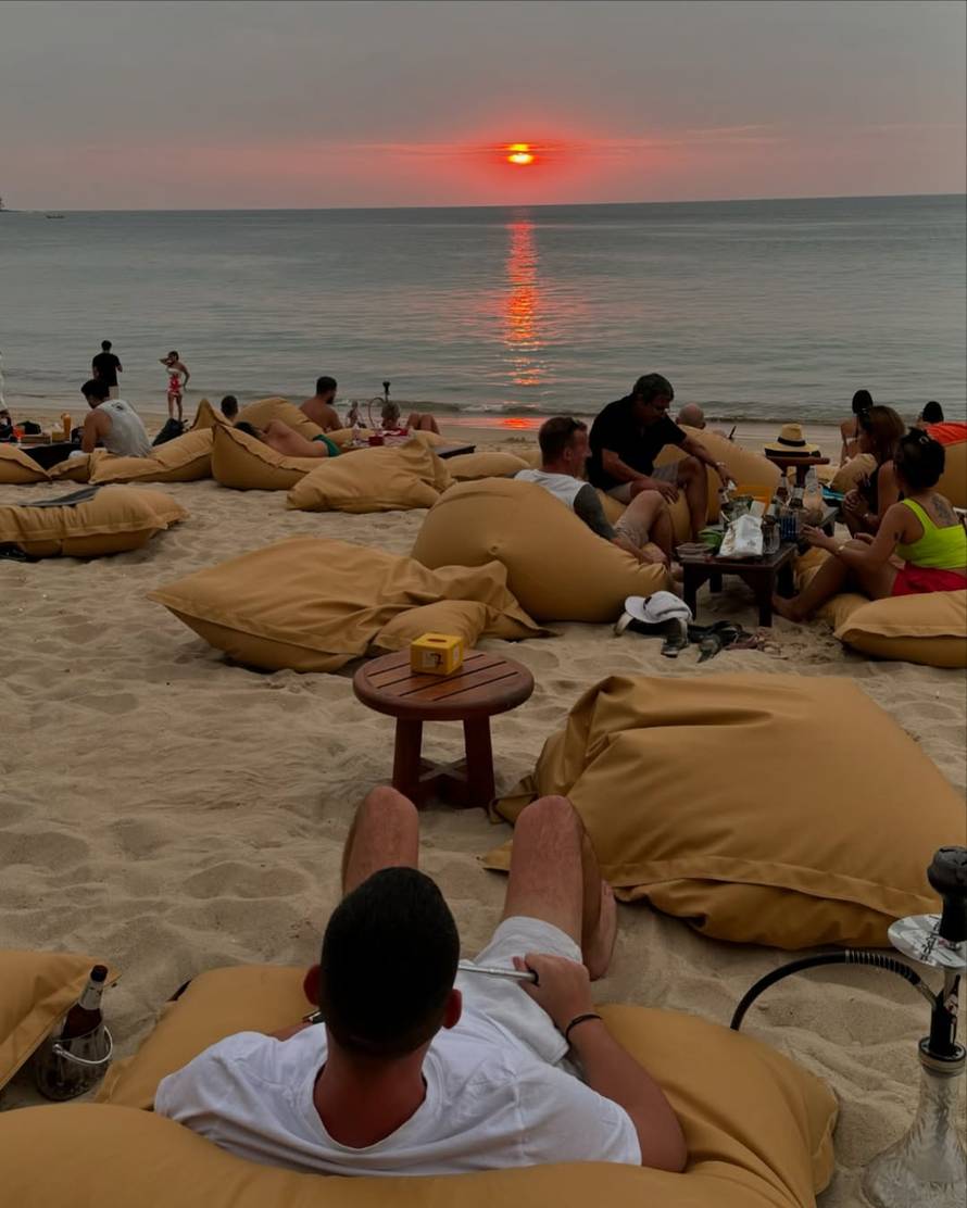 Ljeto usred siječnja: Lepa Brena otputovala na toplu destinaciju udaljenu 8 tisuća kilometara...