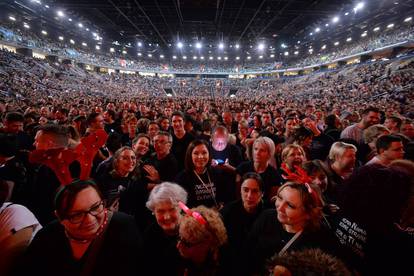 FOTO: Prisjetite se Balaševićeva koncerta u zagrebačkoj Areni...