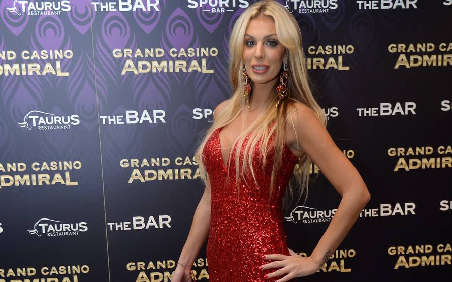 Ava je našla novu zanimaciju: Želi legalizirati prostituciju