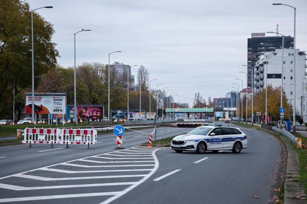 Zagreb: Dim i dalje izlazi iz Vjesnikovog nebodera