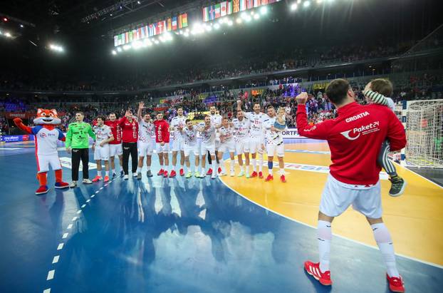 Hrvatski rukometaši slave nakon što su svladali Island 32:26