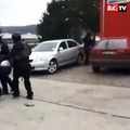 Kosovski specijalci vuku Đurića na koljenima i vezanog po ulici