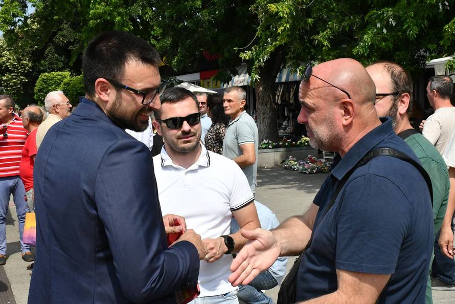 Slavonski Brod: Konferencija za medije u povodu zajedničke kampanje SDP-a i Možemo!  