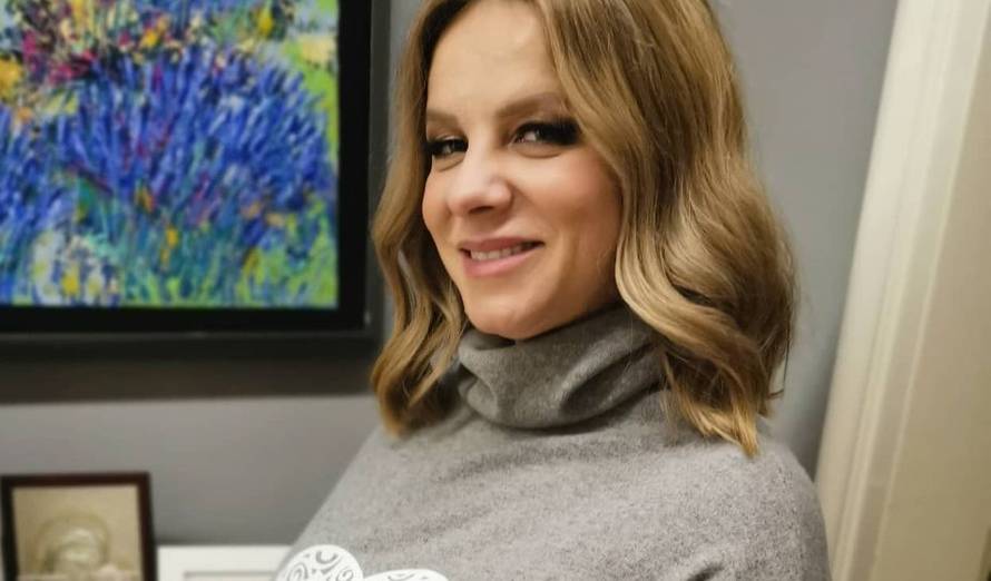 Marija Husar (45) pokazala sve veći trbuščić: Pozirala s mužem