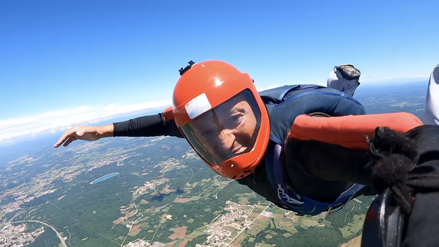 Pilot Selak objavio nevjerojatnu snimku: 'Padobran mi se nije ispravno otvorio, vitlao me...'