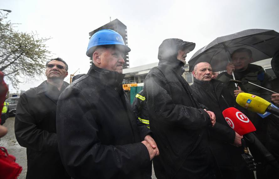 Zagreb: Ministri obišli Vjesnikov neboder