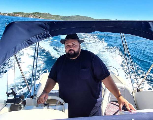 Znaš li tko sam? Školovao se za frizera, ali glazba je bila draža