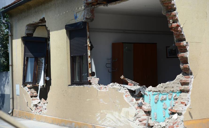 Htio sam sebi graditi kuću, sad je moram graditi podstanarima