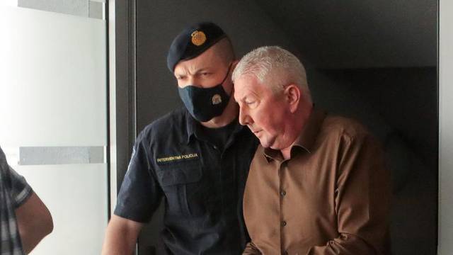 Osijek: Sudac Zoran Vekić odlazi u pratnji istražitelja