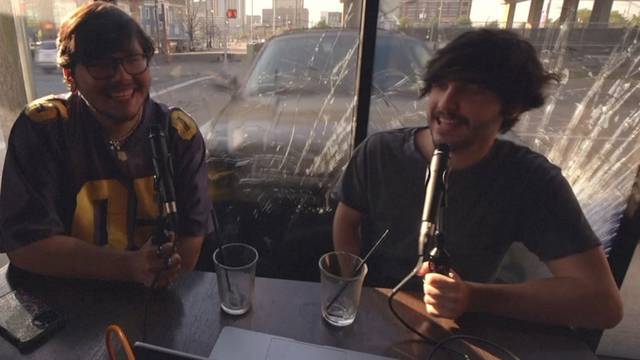 Auto udario u kafić tijekom snimanja podcasta: 'Koji  k***c se upravo dogodio'