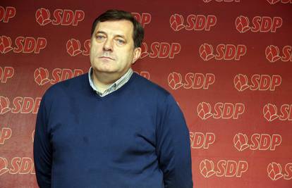 Dodik na sastanak u Sarajevu došao u umrljanom džemperu
