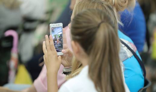 Djeca &cacute;e dobiti aplikaciju za prijavu online nasilja i pomo&cacute;