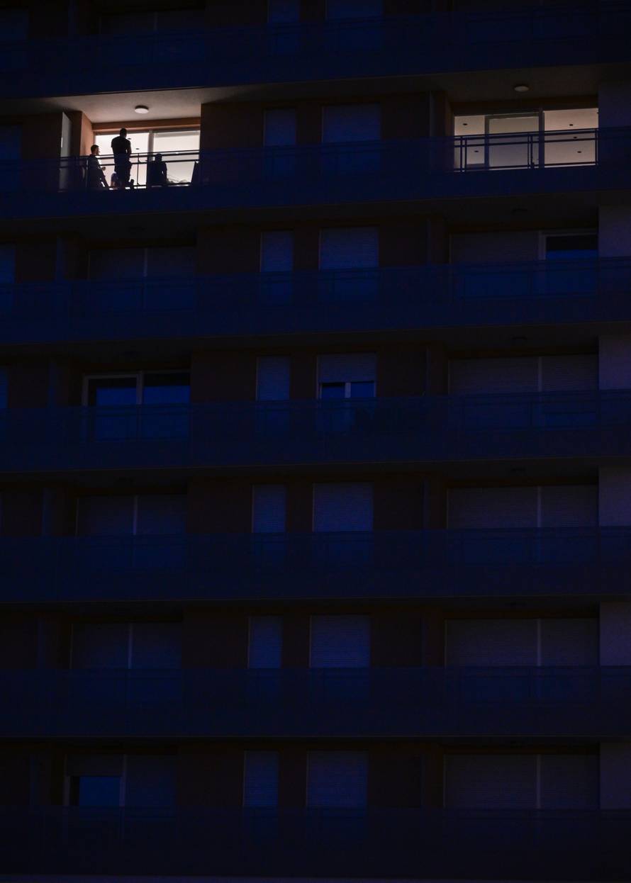 Zagreb: Novogradnja s praznim stanovima u naselju Trnsko u večernje sate