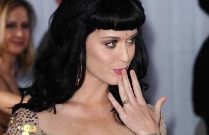 Katy Perry glas će u filmu posuditi maloj Štrumpfeti