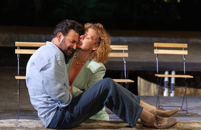 Premijera predstave 'Galeb' na Dubrovačkim ljetnim igrama: 'Brza je, energična i iskrena'