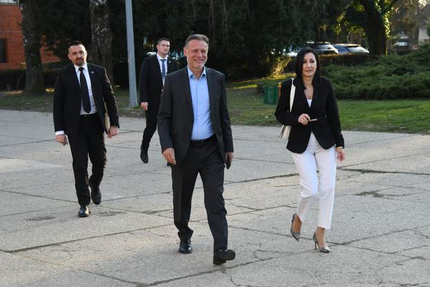 Predsjednik Sabora Gordan Jandroković stigao u Bjelovar gdje će pratiti utakmicu ženske rukometne reprezentacije