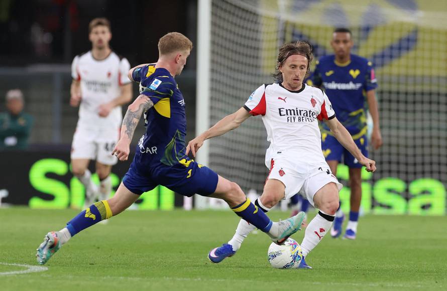 Serie A - Hellas Verona v AC Milan