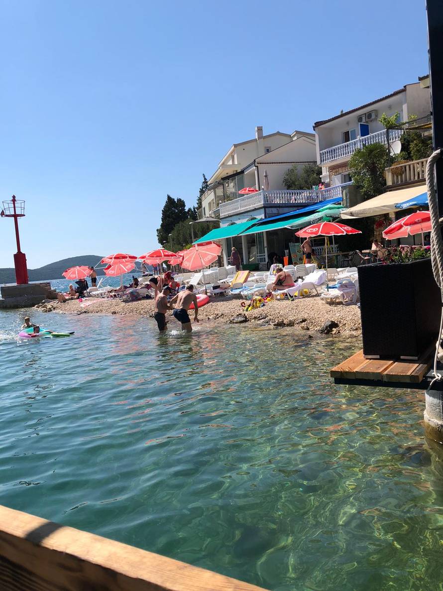 Od pravde pobjegao na plažu: U Neumu se brčka bjegunac Z. M.