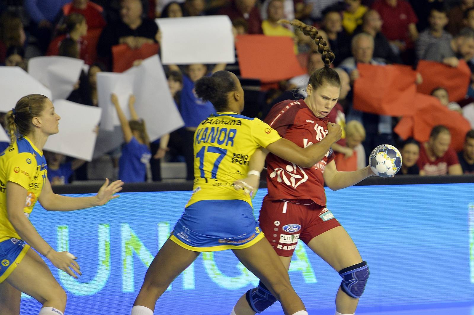 Koprivnica: Podravka Vegeta protiv Metz Handball u 5. kolu ženske rukometne Lige prvaka