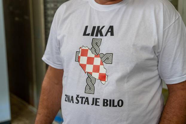 Iz Otočca krenuli autobusi na koncert Marka Perkovića Thompsona