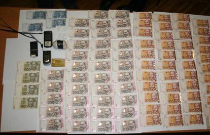 Policija u Kistanjima našla 116 grama heroina u autu