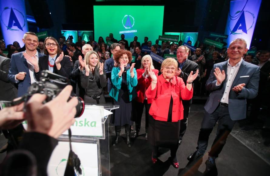 'Neće nam diktatori u svilenim rukavicama oduzeti slobodu...'