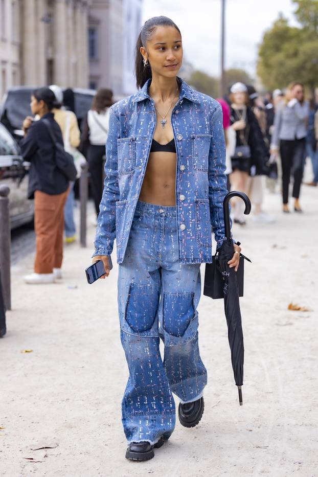 Miu Miu žena nije više školarka, sad je odrasla i postala je seksi