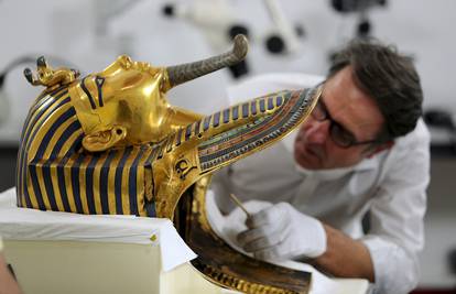 Oštetili je radnici: Nijemci će spasiti Tutankamonovu masku