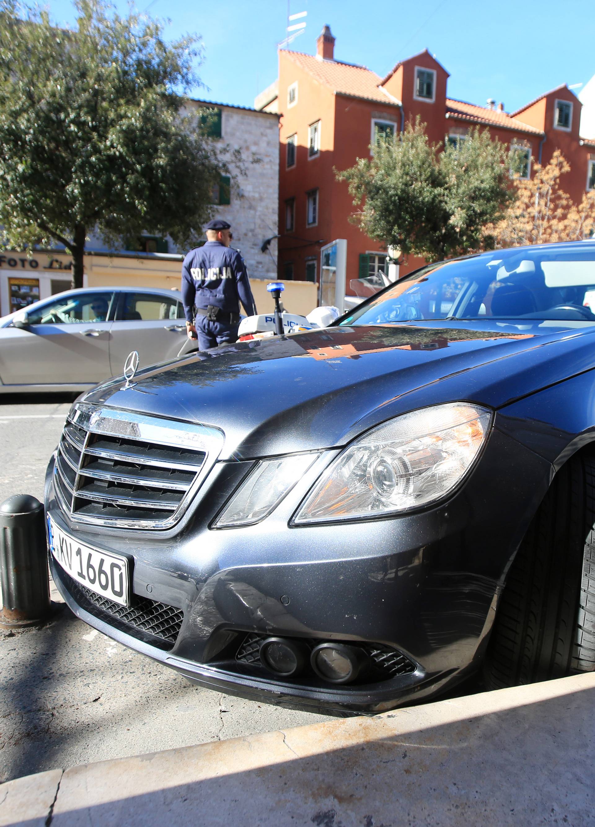 Bizarna nesreća u Šibeniku: Ženu je pregazio vlastiti auto