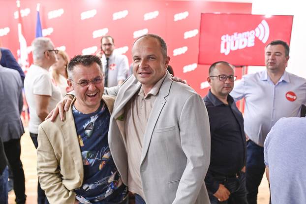 Zagreb: Iščekivanje rezultata u stožeru SDP-a