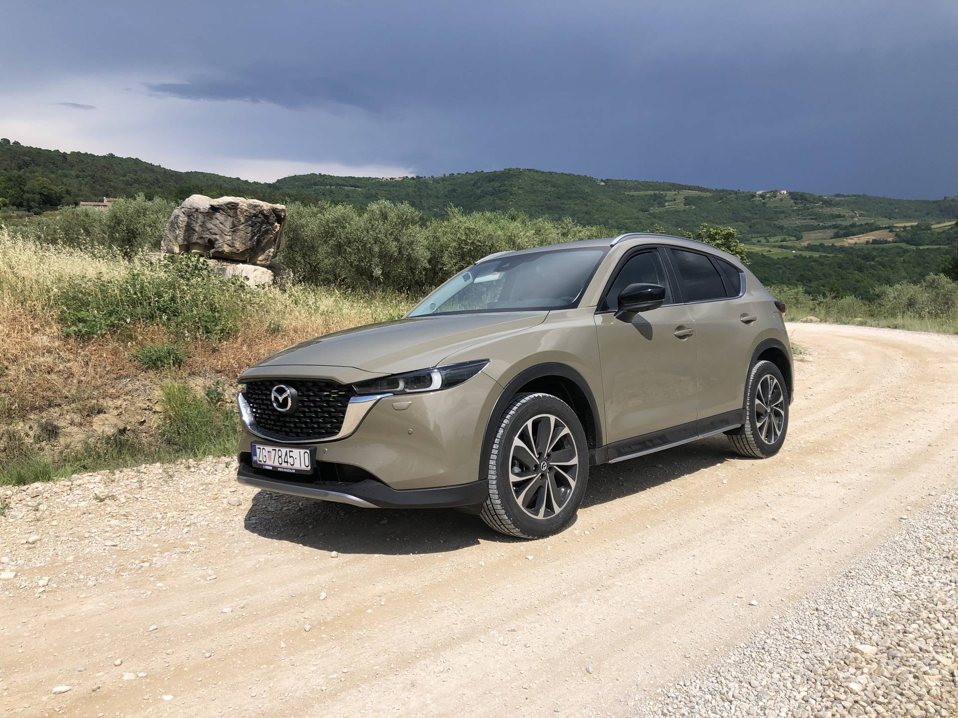 Obnovljena Mazda CX-5 ostala je potpuno drugačija od drugih