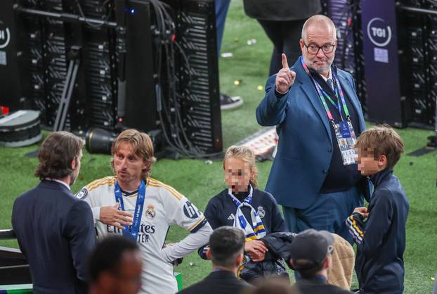 FOTO Tata, opet si prvak: Evo kako je Modrić slavio s obitelji