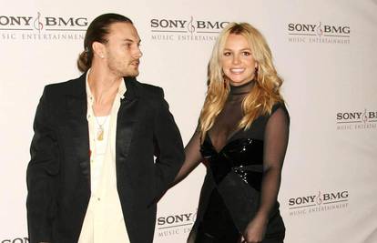 Bivši suprug Britney Spears priprema memoare: "Nemoguće je praviti se da je sve u redu..."