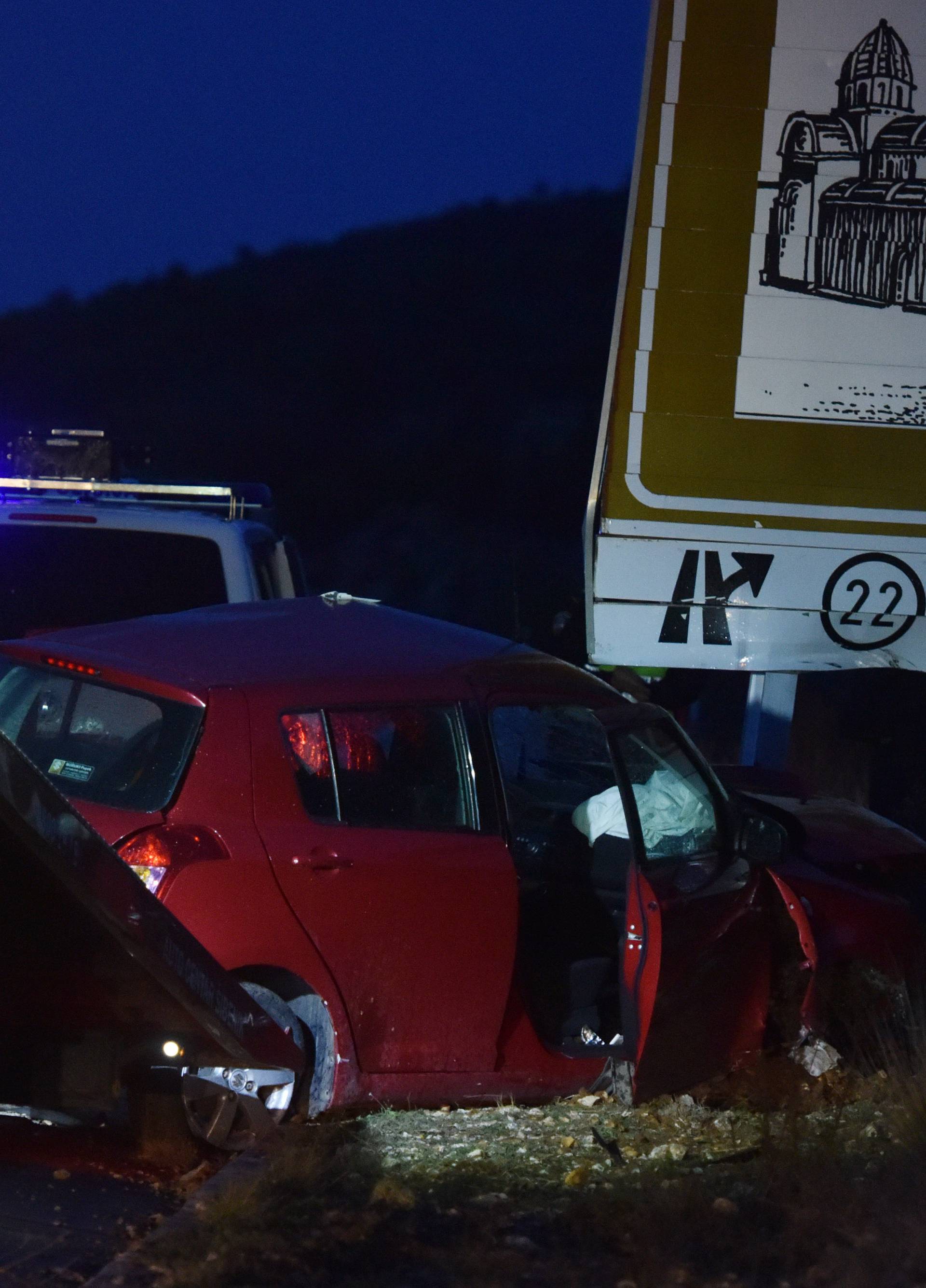 Na autocesti kod čvora Šibenik u prometnoj nesreći smrtno stradala jedna osoba