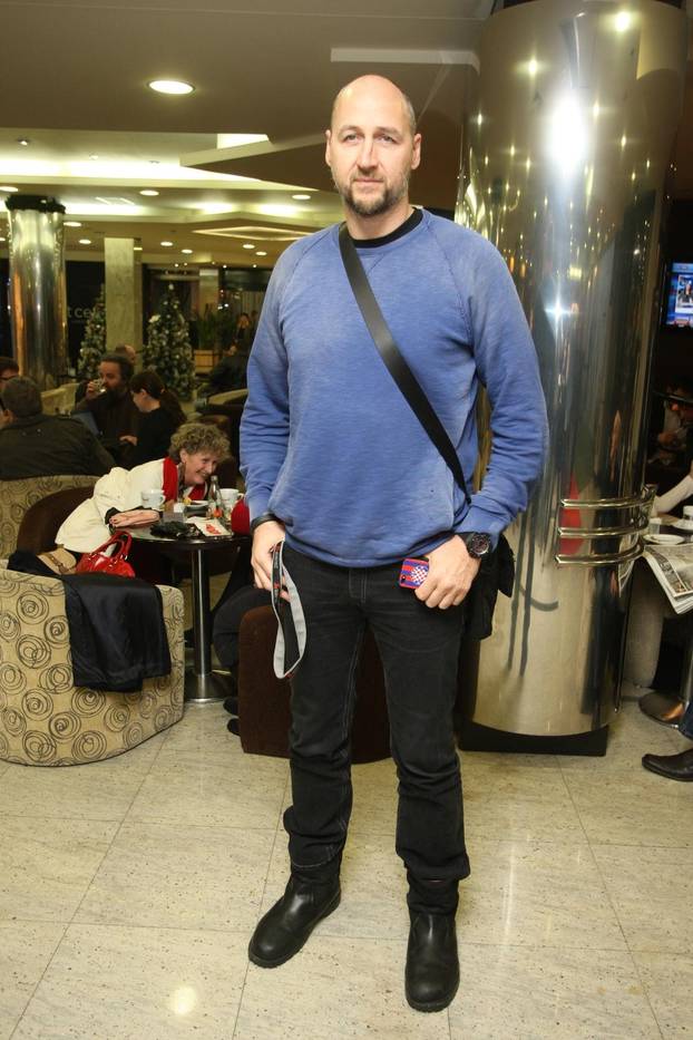 Na današnji dan 1967. rođen je košarkaš Dino Rađa, osvajač dvije olimpijske medalje