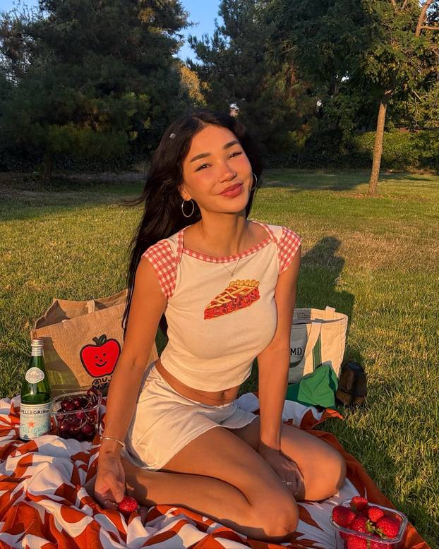 FOTO Nitko ne može vjerovati, ali istina je... Ova učiteljica iz Kalifornije ima 48 godina!