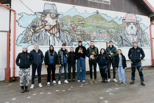 FOTO Igrači Cibone darovali su njuškice u Dumovcu i u vrijeme blagdana pokazali veliko srce
