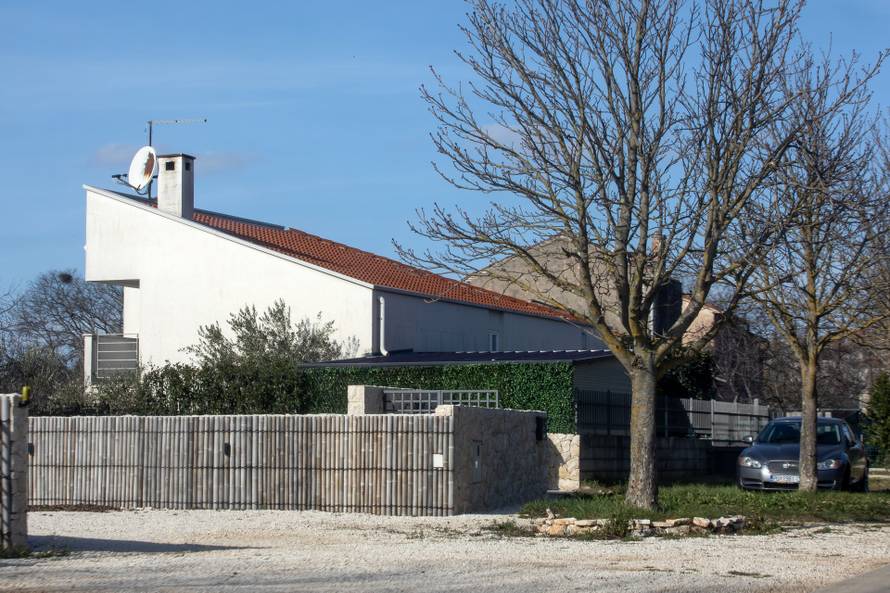 Obiteljska kuća blogerice Elle Dvornik u mjestu Bale 