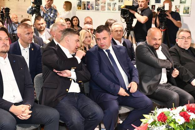 Predsjednik RH Zoran Milanović na obilježavanju Dana Općine Stari Mikanovci