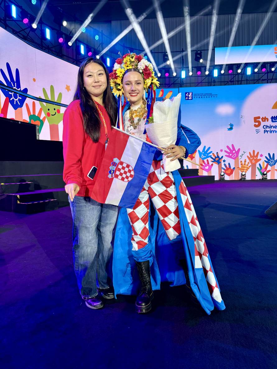 Samoborka (13) s kineskom dušom: Piše, slika, rastura kineski! 'Tako odmaram'