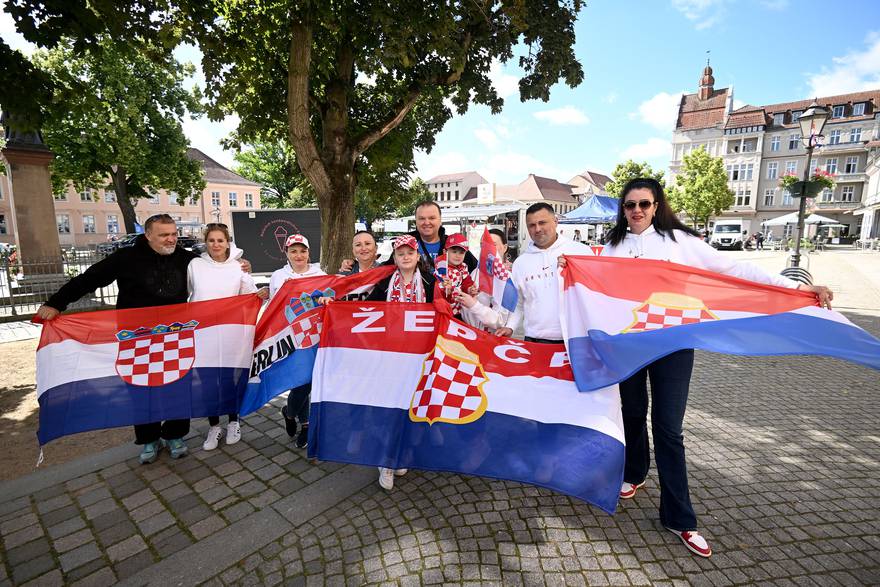 Ludnica u Neuruppinu: 'Vatrene' očekuje 5000 Hrvata