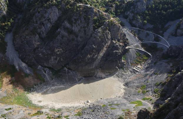 Imotski: Presušilo Modro jezero