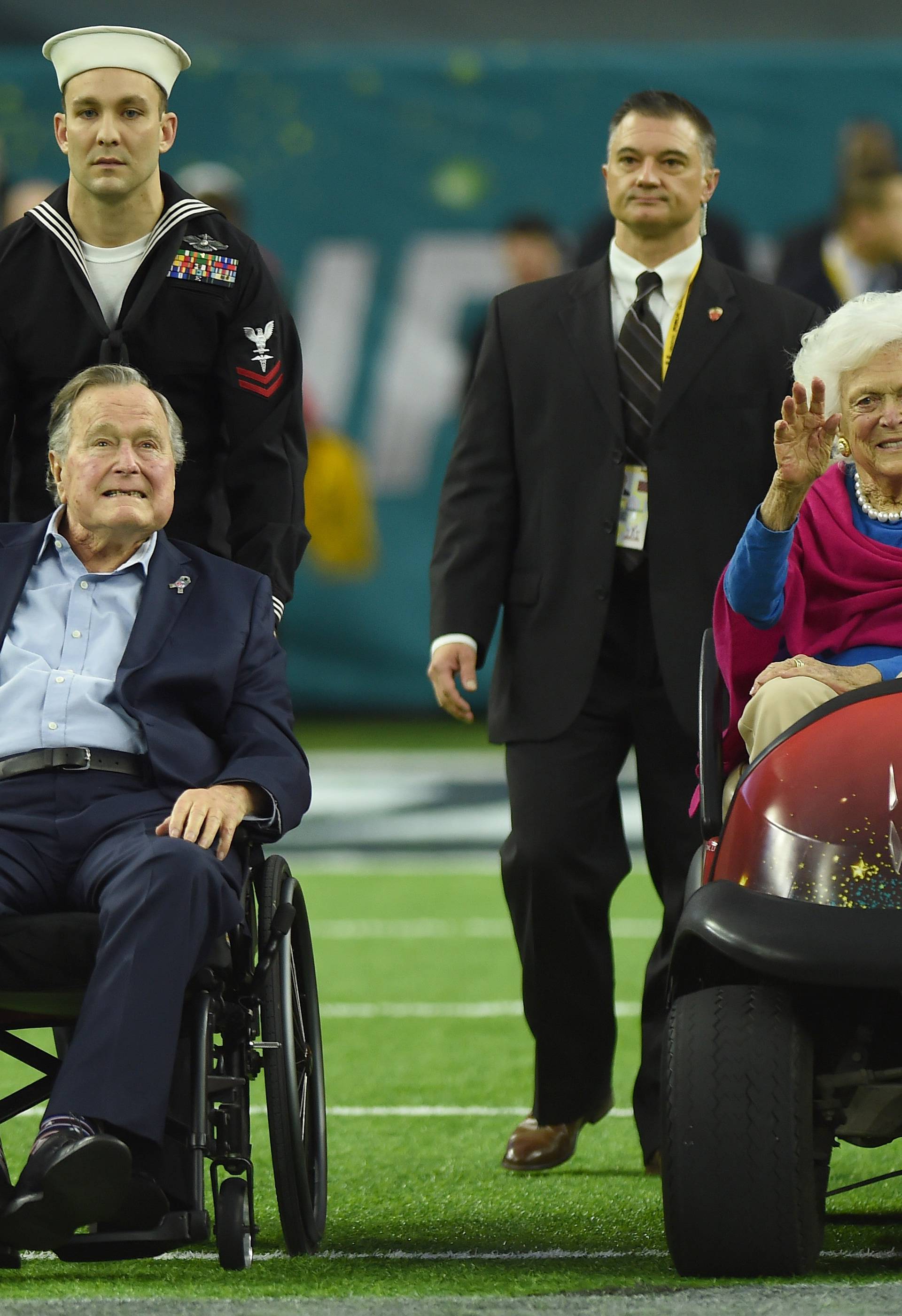 Super Bowl LI - George HW Bush And Wife Barbara