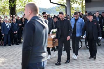 Sveti Martin na Muri: Sprovod bivšeg nogometnog reprezentativca Nikole Pokrivača