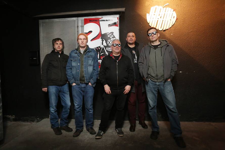 'Dvodnevnim koncertom ćemo proslaviti 25 godina benda...'