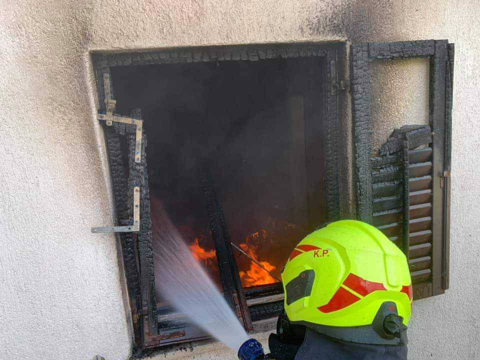 Nezadovoljni podstanar zapalio kuću u Rovinju: Buktinja je u potpunosti uništila apartman!