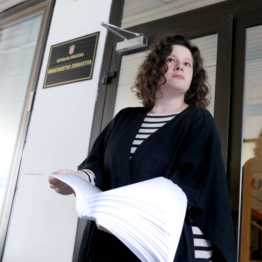 Zagreb: Ministarstvu zdravstva predana potresna svjedoÄanstva Å¾ena