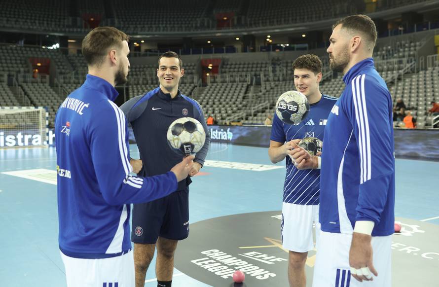 Zagreb: Mateo Maraš iz Paris Saint-Germainea pozdravio se s rukometašima RK Zagreb 